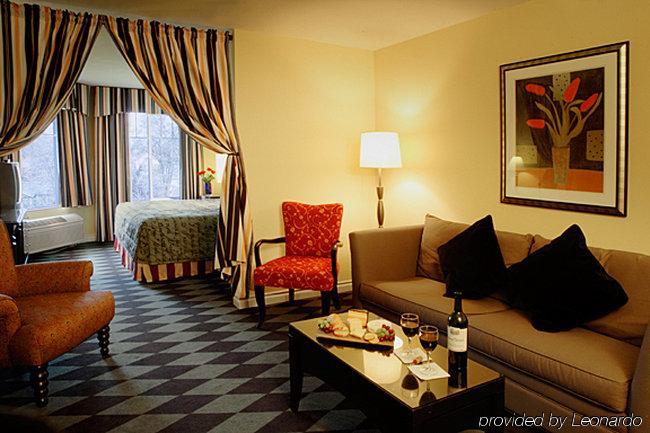 Plaza Inn & Suites At Ashland Creek Δωμάτιο φωτογραφία