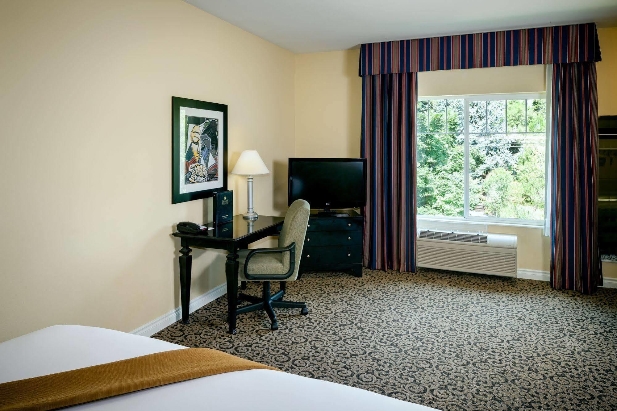 Plaza Inn & Suites At Ashland Creek Εξωτερικό φωτογραφία