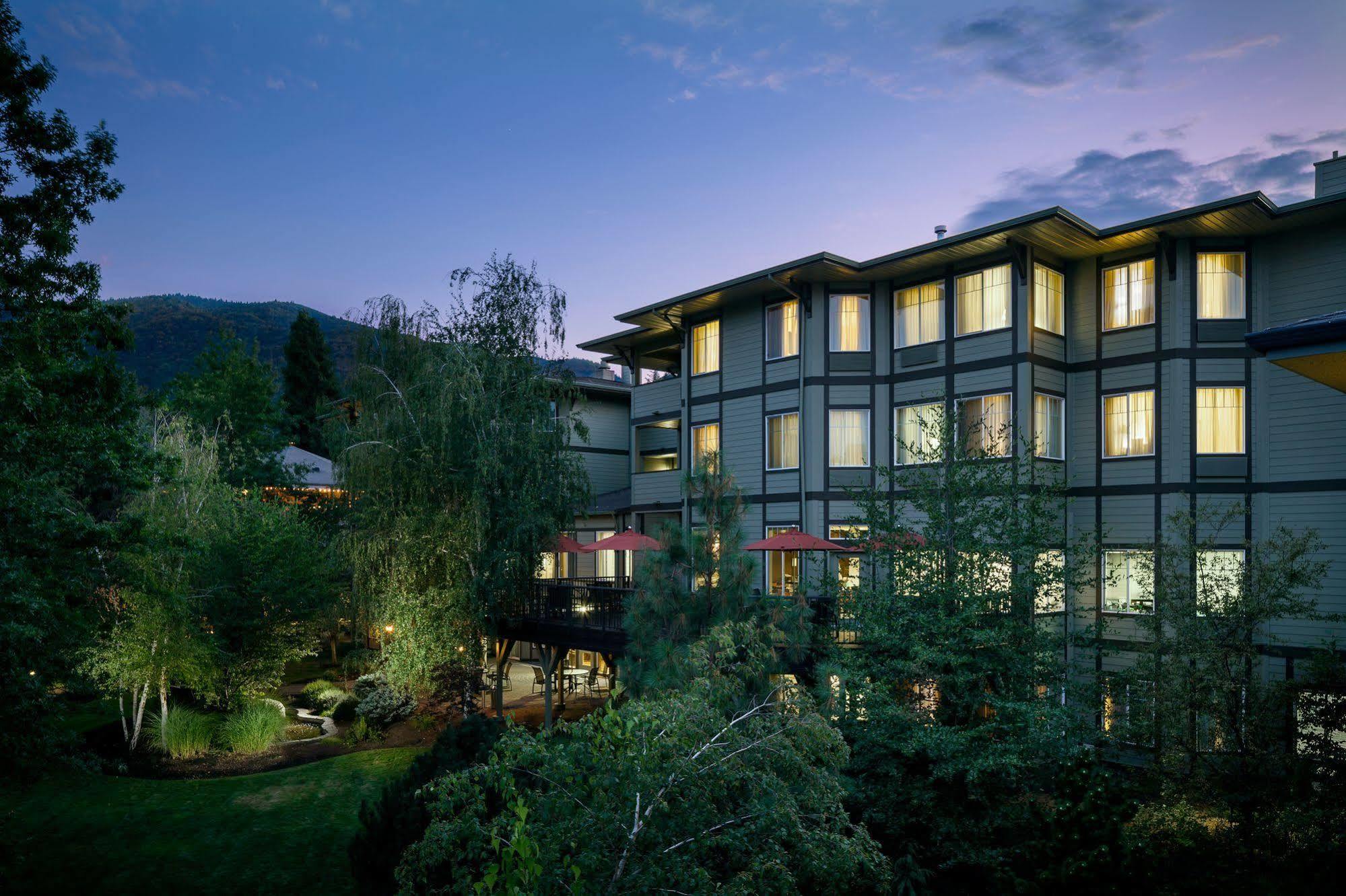 Plaza Inn & Suites At Ashland Creek Εξωτερικό φωτογραφία