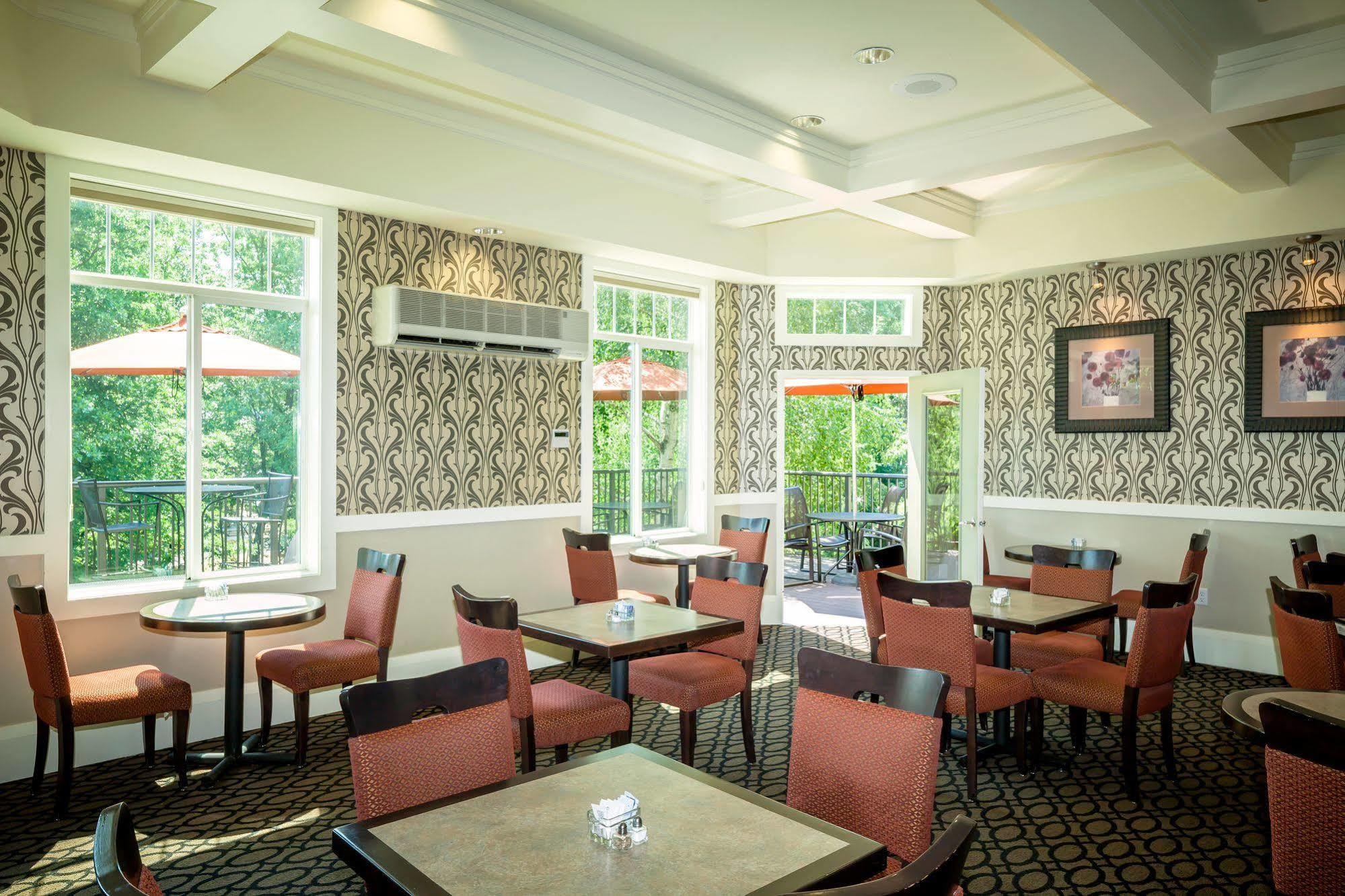 Plaza Inn & Suites At Ashland Creek Εξωτερικό φωτογραφία