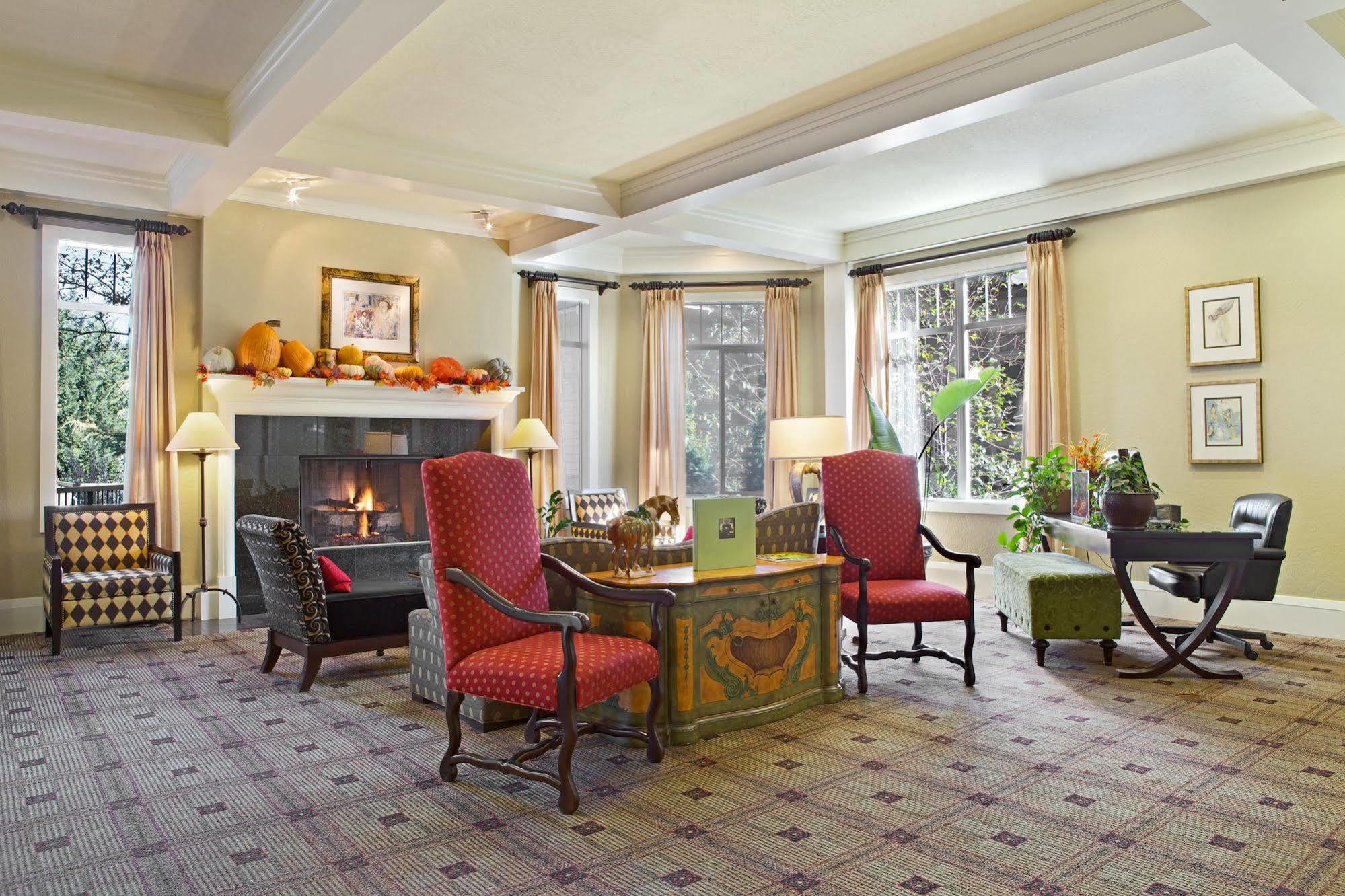 Plaza Inn & Suites At Ashland Creek Εξωτερικό φωτογραφία