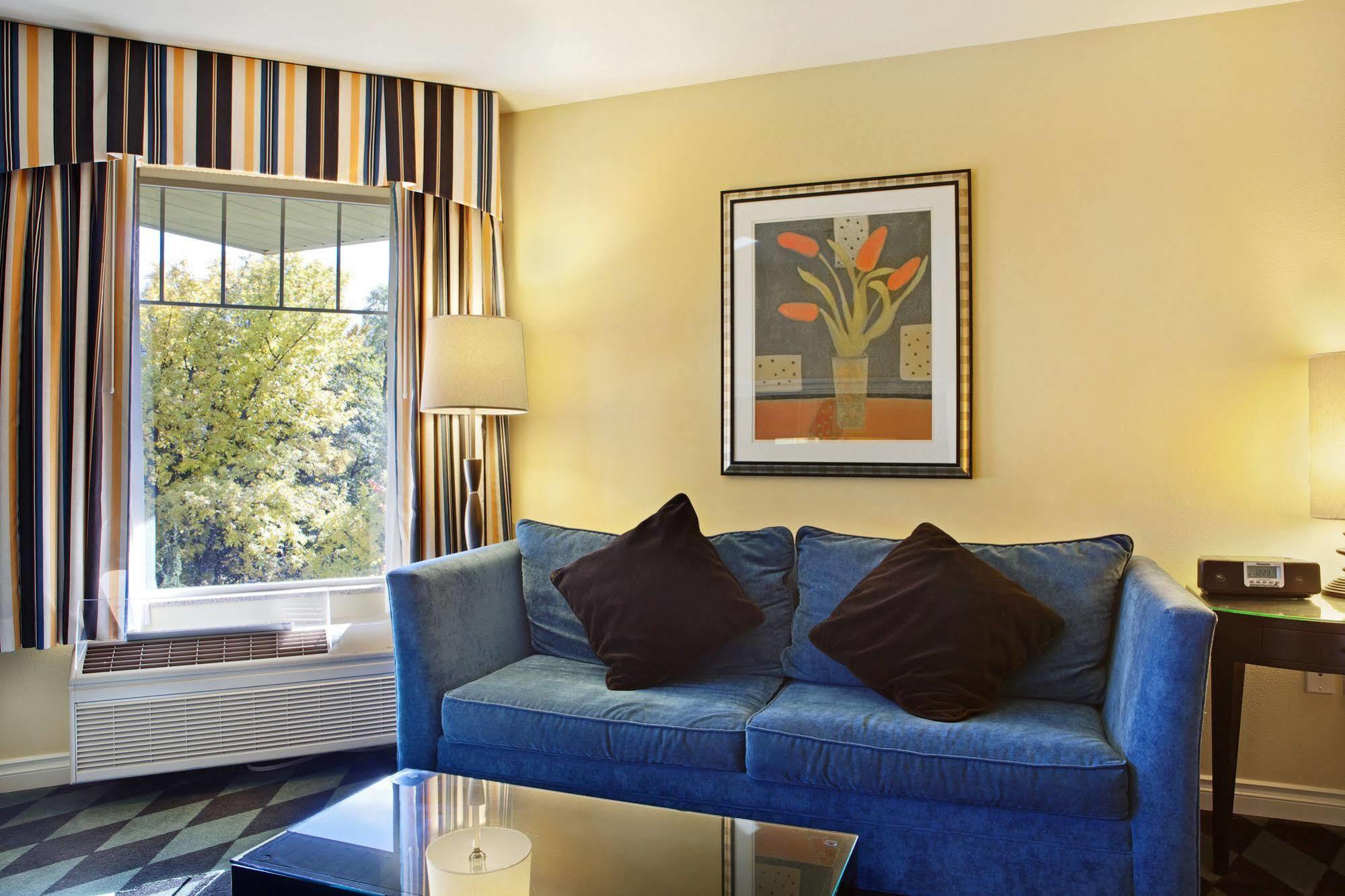 Plaza Inn & Suites At Ashland Creek Εξωτερικό φωτογραφία